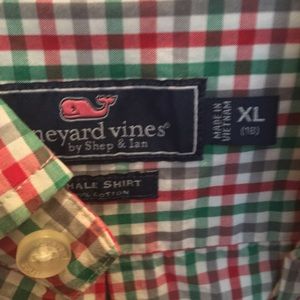 Boys sz 18 XL Vineyard Vines Whale shirt